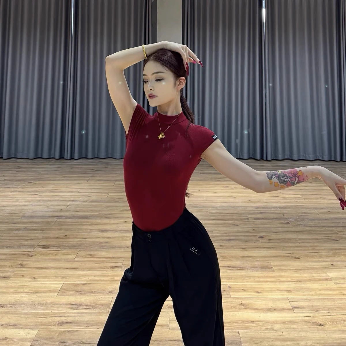 

Latin Dance Top Practice Costumes Short Sleeve High Neck Jumpsuit Pants Women Chacha Tango Samba Dance Performance Wear DQL10945