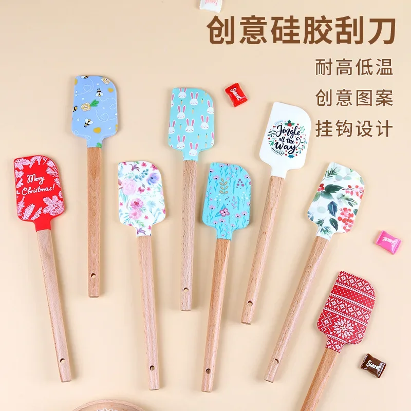 

Cream Spatula, Silicone Scraper, Wooden Handle Scraper, Baking Tool, Cake Spatula, Christmas Scraper