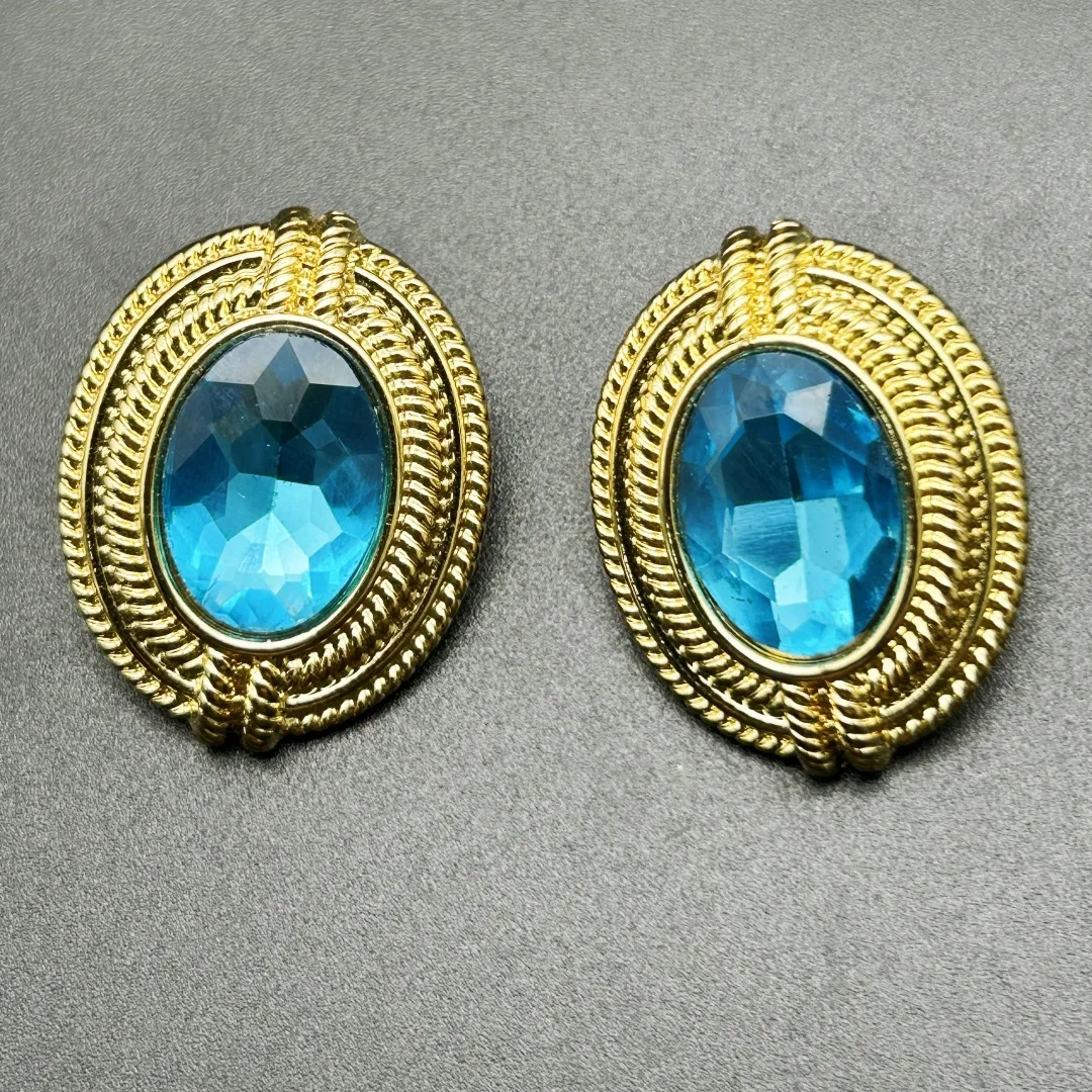 European and American Style Goddess Tassel Inlaid Earrings Electroplated Real Gold Vintage Style Diamond Tassel Inlaid Model