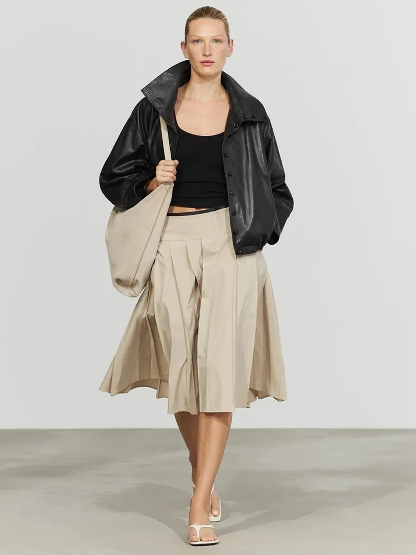 Autumn New Casual High Waist Midi Skirt Zipper Color Block Pleated Half Body Skirt for Women Standard Fit Polyester Fiber