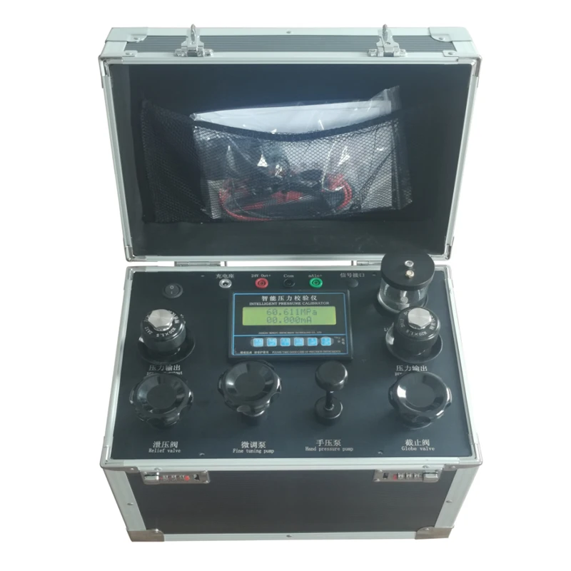 Intelligent Smart Portable Pressure Calibrator 0 ~ 60Mpa Accuracy 0.05