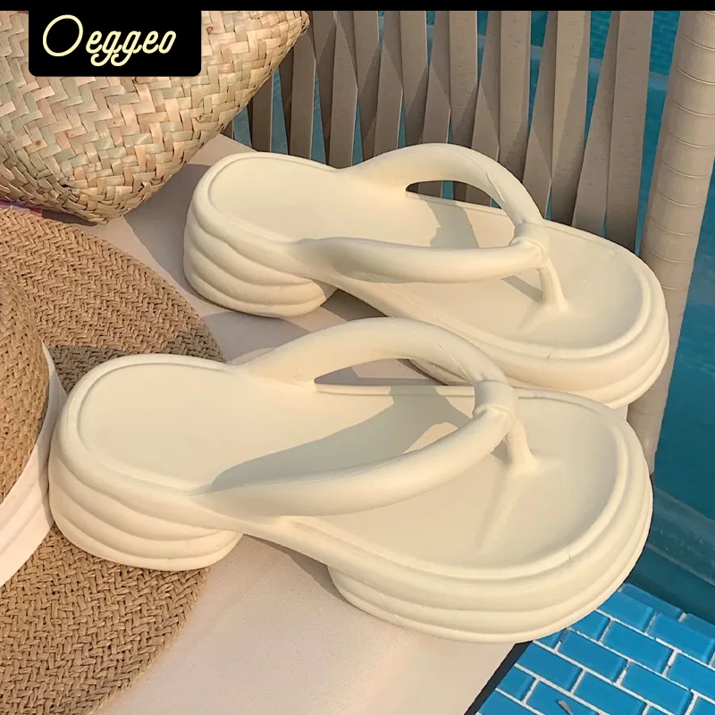 

oeggeo Women summer simple and comfortable flip-flops anti-skid thick-soled beach shoes