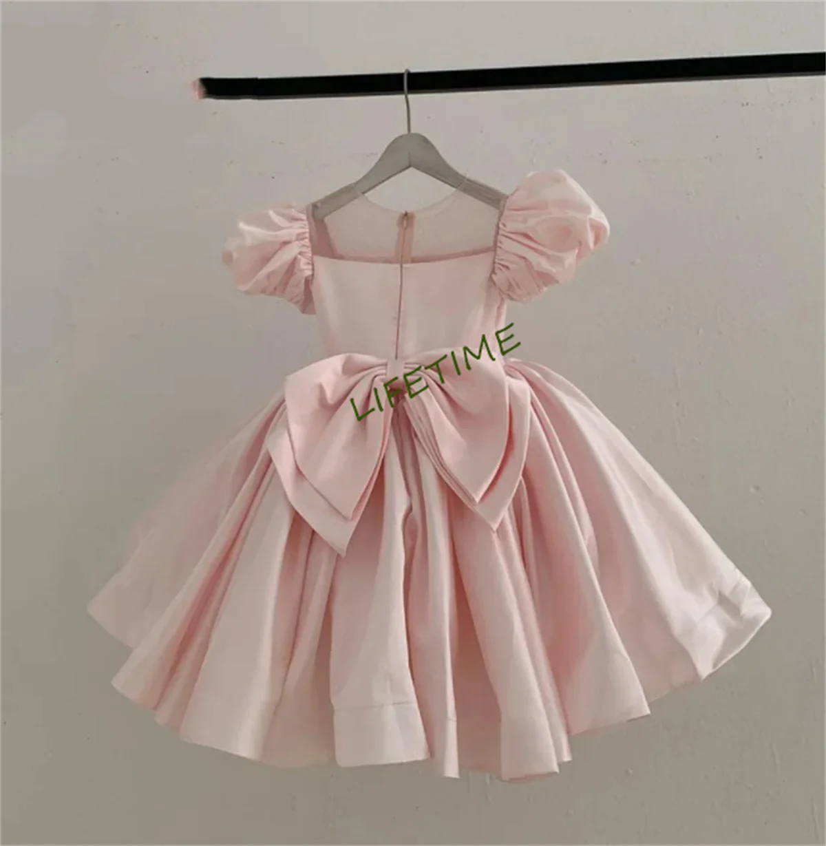 Pink Simple Flower Girl Dress Exquisite Party Kids Birthday Knee Length Bow Pleat A-Line Princess Fashin Satin Short Dress