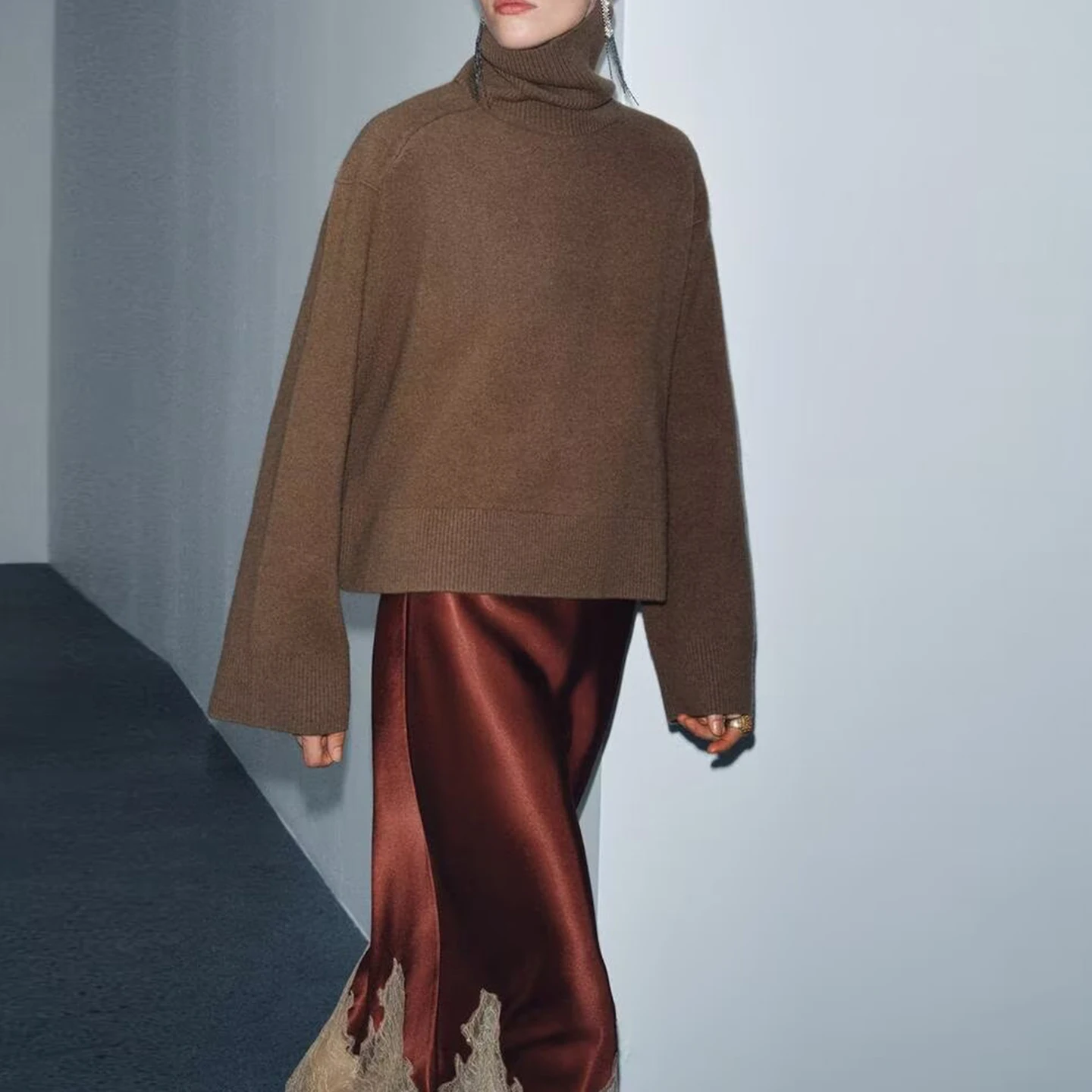 Z 2025 Nuova gonna a vita media in pizzo color Blo Personali Temperamento Gonne Faionable f Body da donna Stand Fit