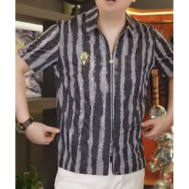 

Высококачественная мужская повседневная рубашка Slim Fit, лето 2025, с двойной молнией, коротким рукавом, в полоску, из дышащего полиэфирного волокна