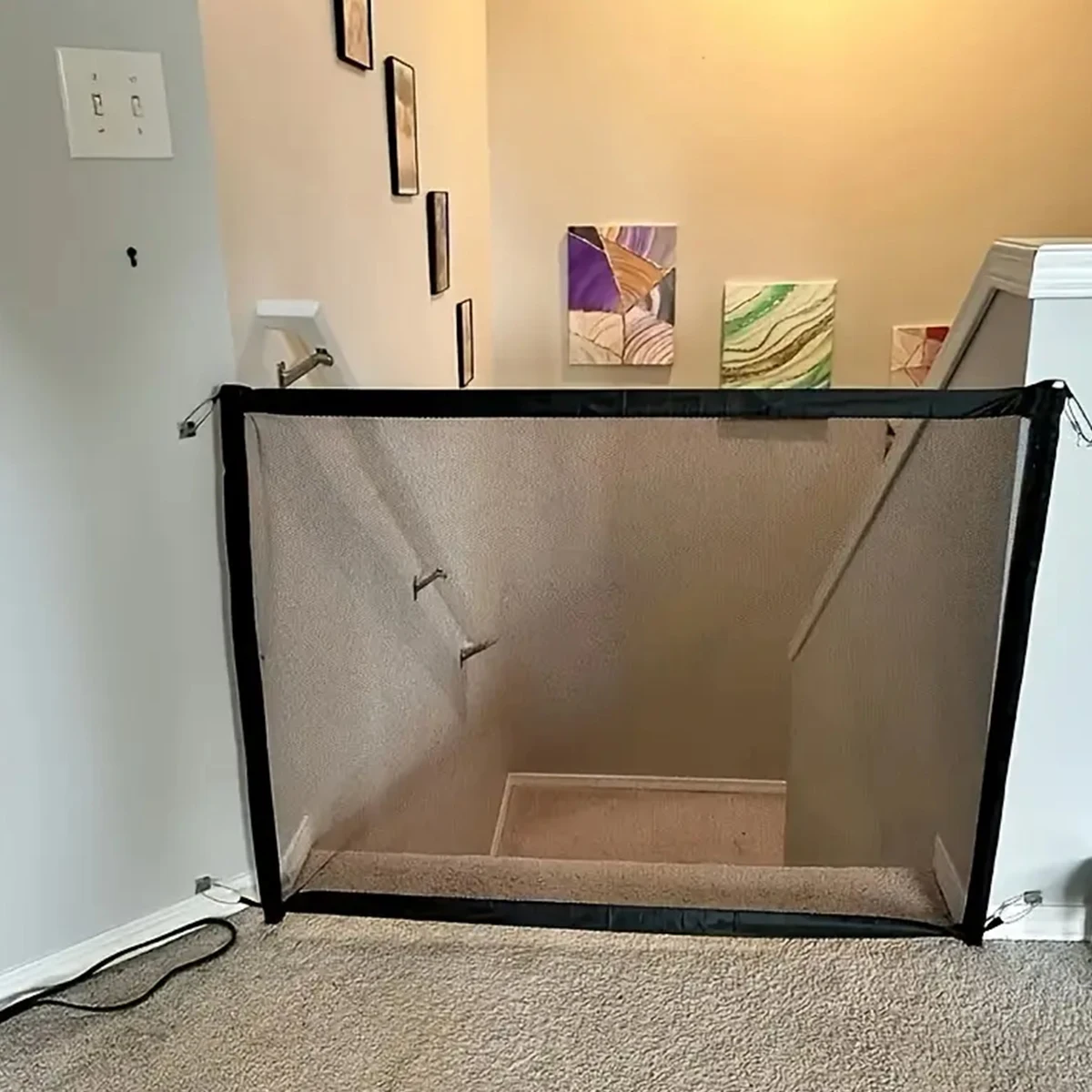 حواجز وسياج أمان للكلاب الأليف - مراجعة Baby Gate Stairs وسعره