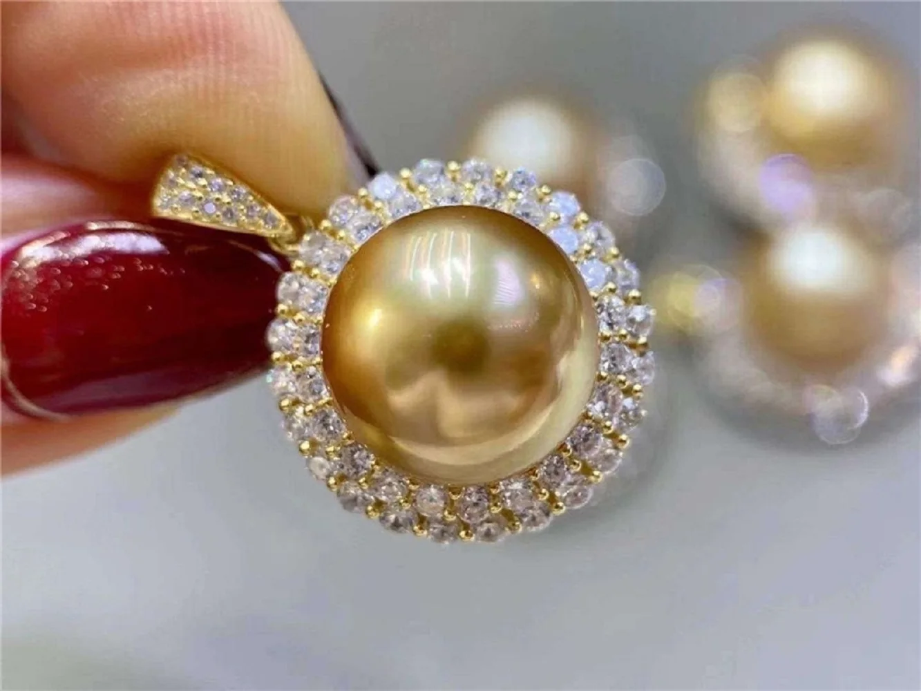 HOT AAAA 12-13MM 13-14MM  SOUTH SEA GENUINE GOLDEN STUD round Pearl 18K Gold Plated Sunflower Full Zircon Pendant 18IN