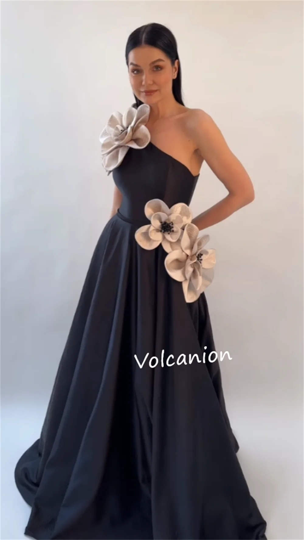 カスタマイズされたジャージアップリケビーズ A ラインストラップレスロングドレスオーダーメイドの機会イブニング絶妙なフォーマル高品質