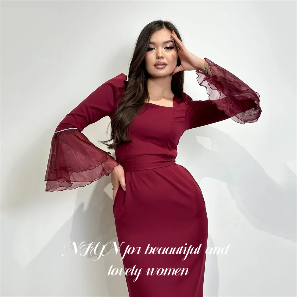 ชุดราตรีสีเบอร์กันดี NFYN คอเหลี่ยม ความยาวปานกลาง แบบเดรสคนดัง แขนชีฟองบาน  ชุดราตรีสำหรับผู้หญิง สามารถสั่งตัดได้