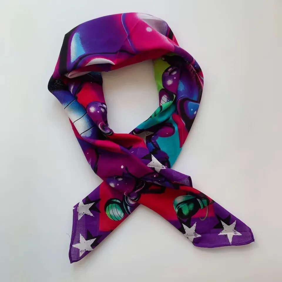 شالات وأوشحة جديدة أنيقة ومتعددة الاستخدامات صغيرة الحجم من إسبانيا للطلب الأصلي للتجارة الخارجية