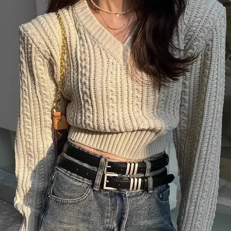 Women's Autumn and Winter Korean Version of The New Loose V-neck Solid Color Screw Thread Short Pullover Sweater Fashion Lazy