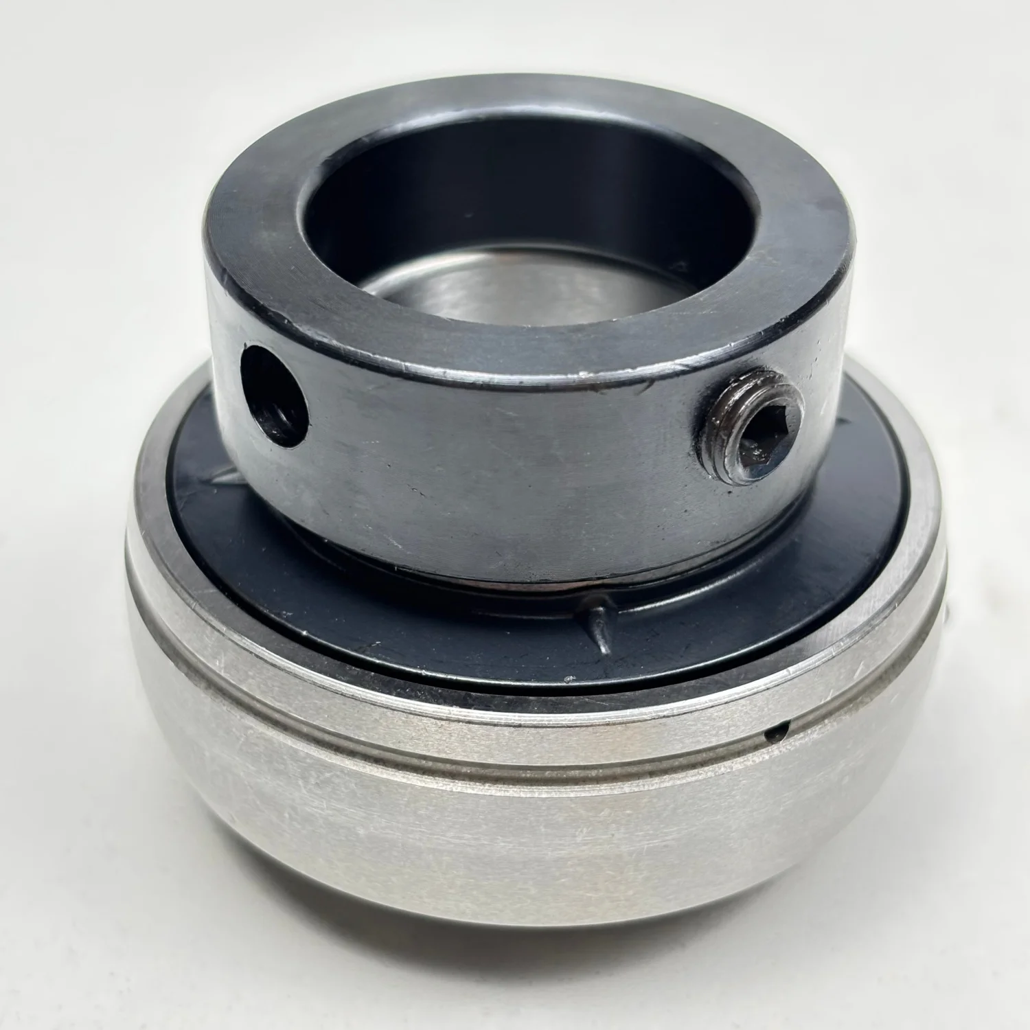 

Bearing JD10384 For John Deere 9450 9550 9560 S550 9650 High Quality