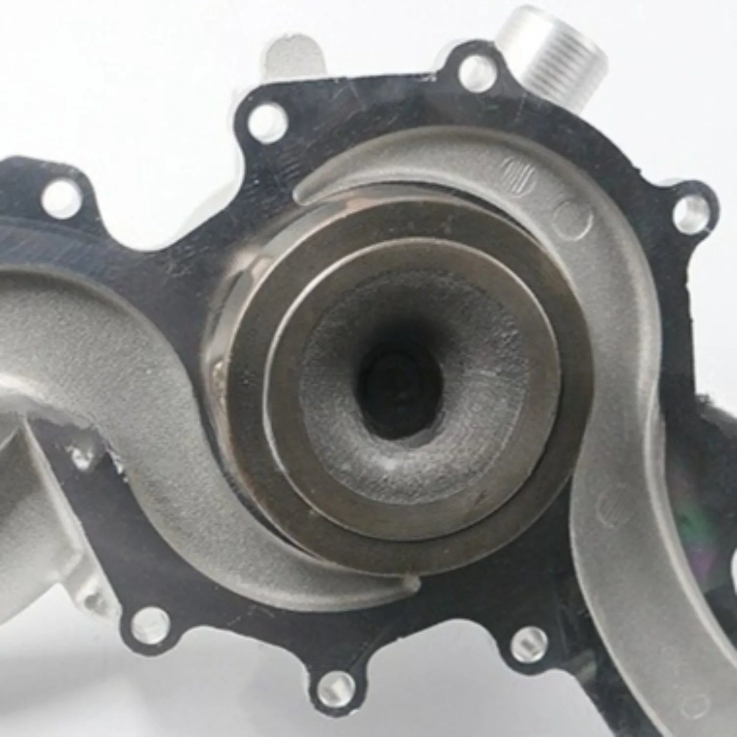 Automotive Engine Water Pump Cooling System OE:LR026093 For Land Rover Discovery III, IV