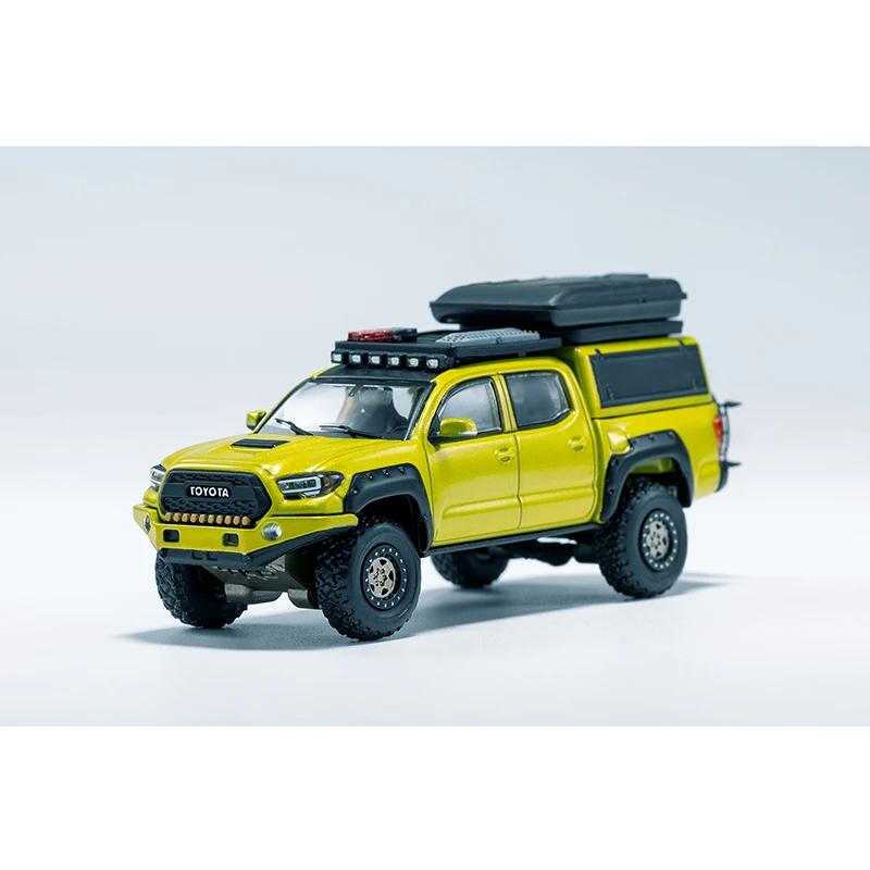 GCD 1/64 Tacoma TRD Pro Vintage Pick-up Cars Luxury Vehicle Diecast Car Collection Toy Station Vehicle with Display Box