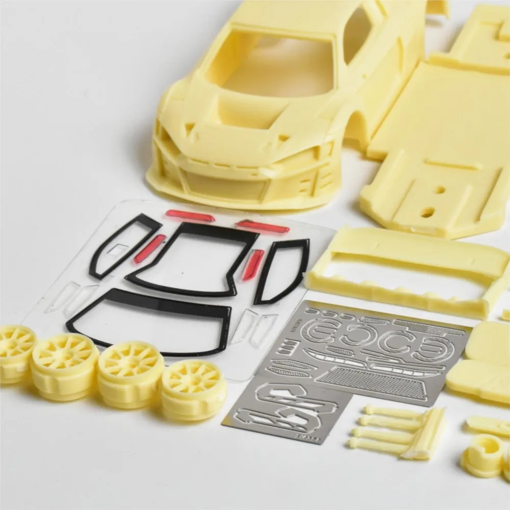 بناء محرك 1:43 R8 تجميع سيارة نموذجية مصنوعة يدويًا من الراتنج القابل للجمع