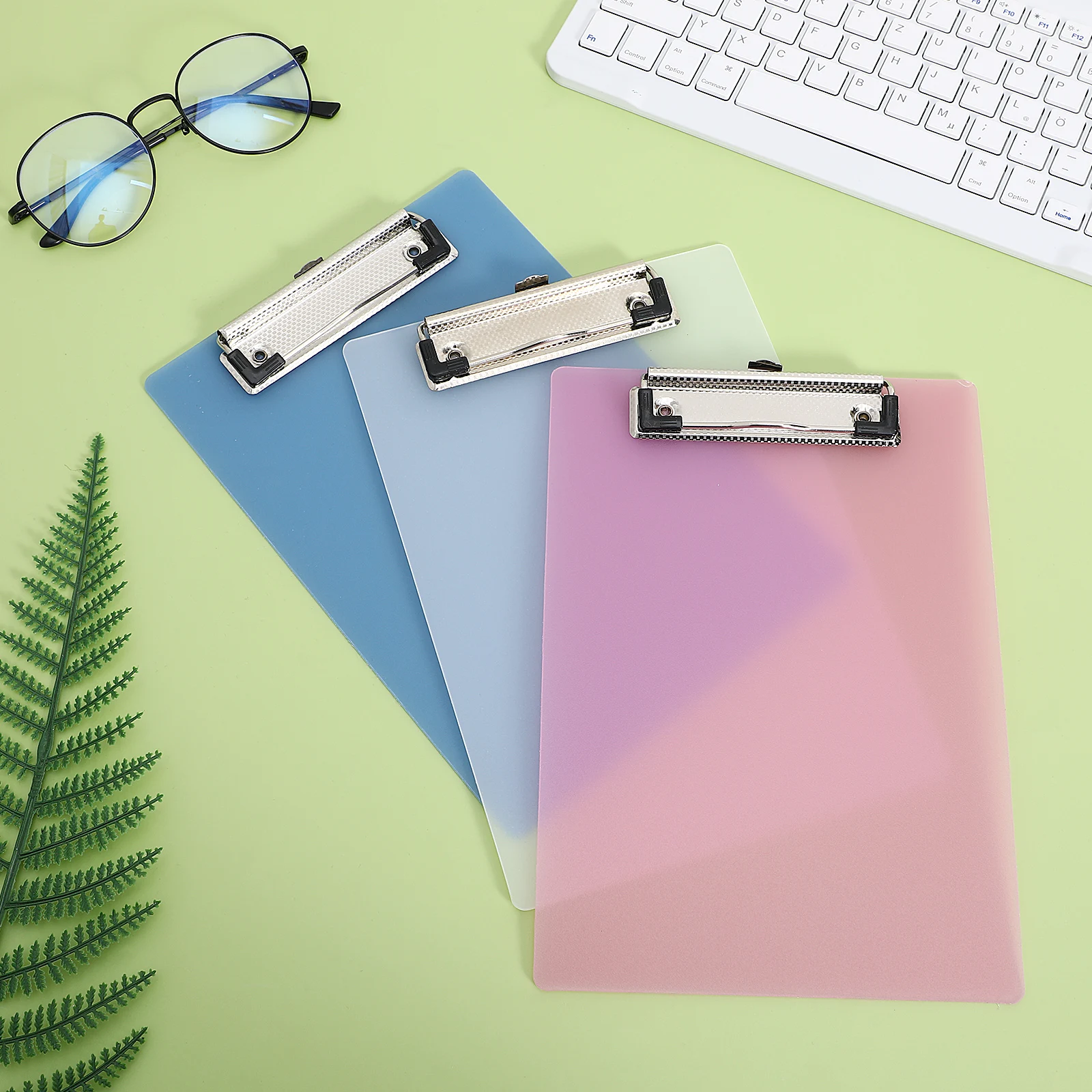 

10pcs A5 Plastic Clipboard Smooth Surface Retractable Hanging Loop Lightweight Paper Holder For School Office Medical Assorted