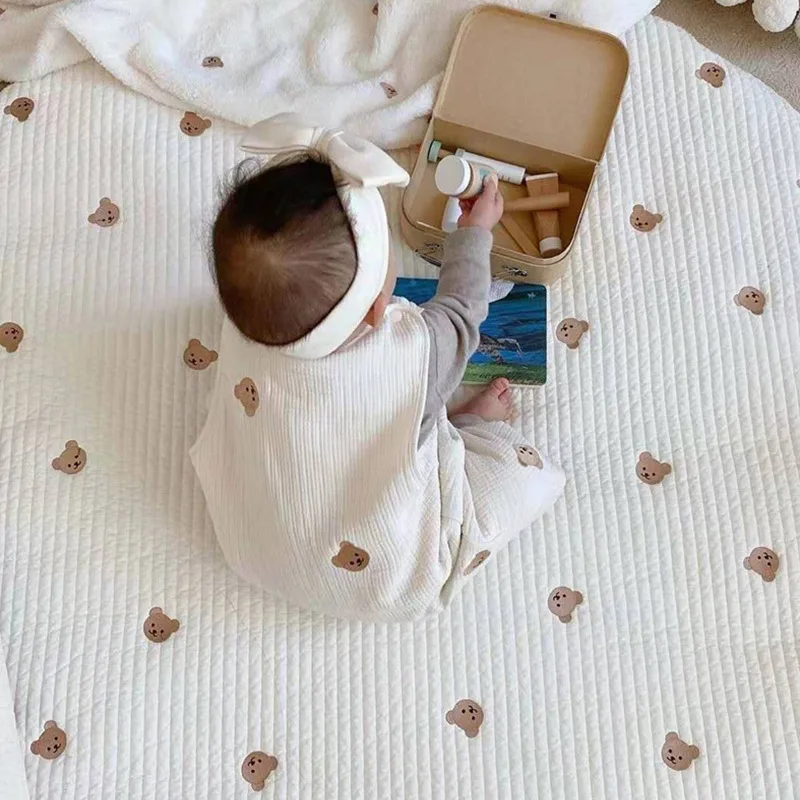 90Cm Beer Borduurwerk Baby Zachte Kussen Speelkleed Zachte Katoenen Baby Kruipen Mat Ronde Vloer Tapijt Kinderkamer decoratie