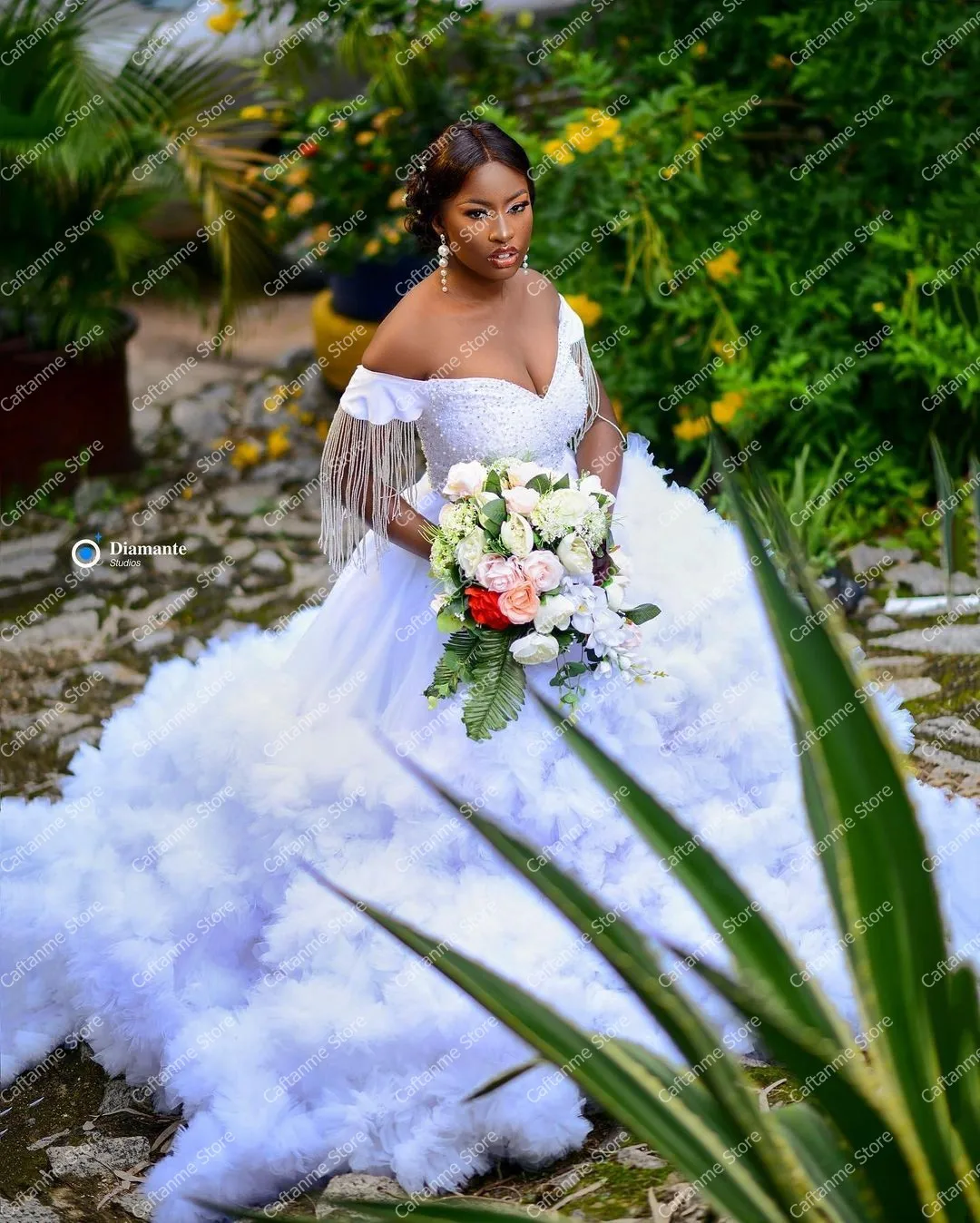 Aso Ebi-vestidos de novia encantadores, mangas casquillo, borlas, volantes, vestido de novia, vestidos de novia con cuentas Extra hinchadas