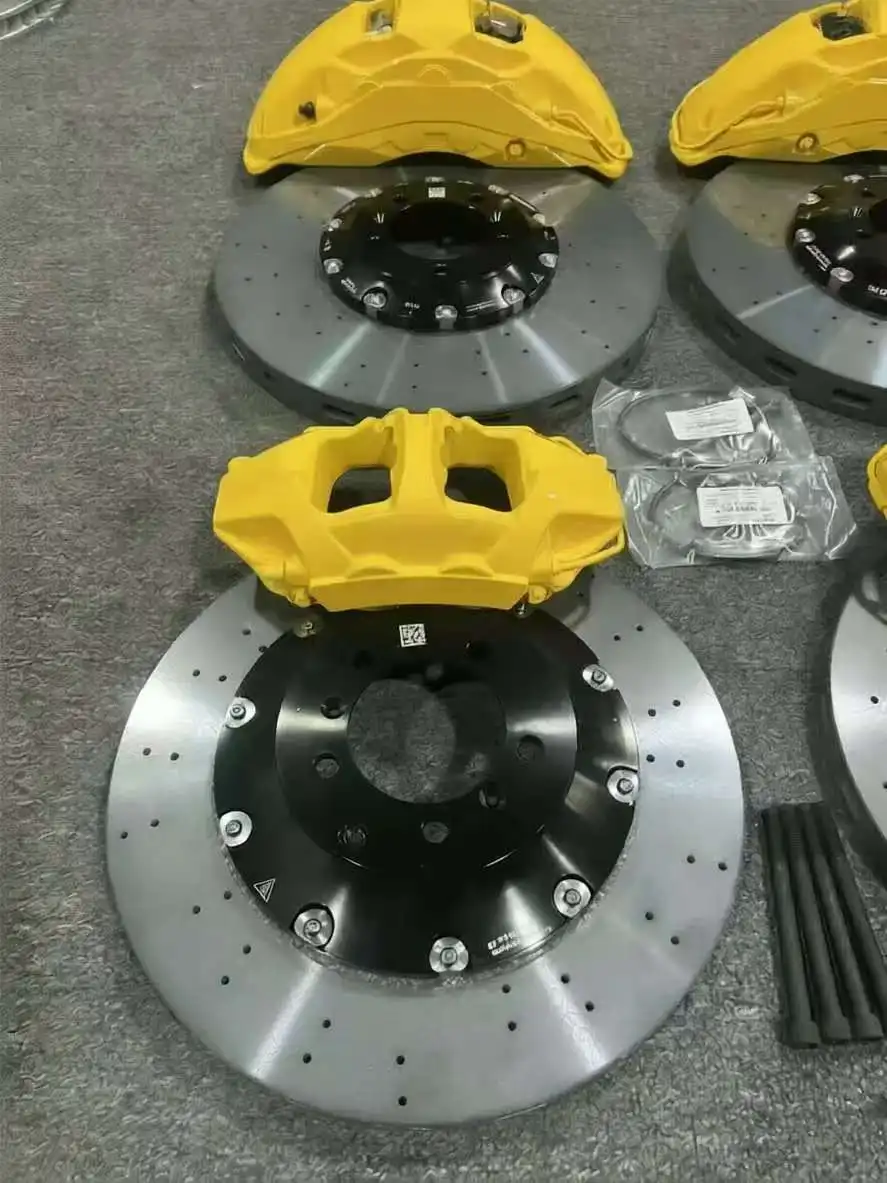 High Quality Carbon Ceramic Big Brake Caliper Kit Lightweight 6-Piston Upgrade Brake System for Luxury Sports Cars