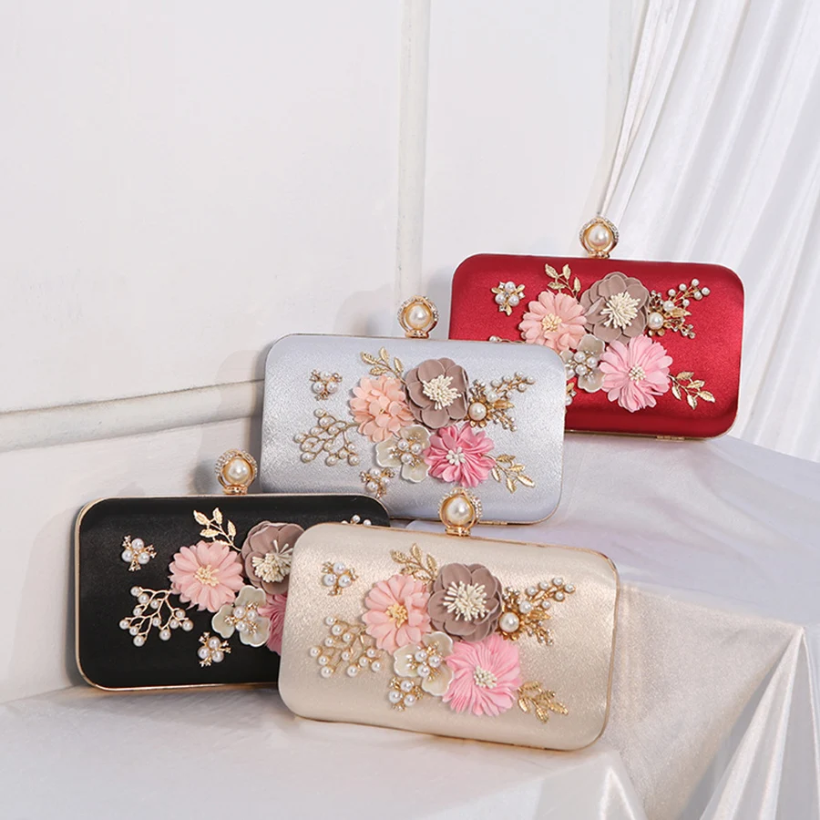 

Elegant Women's Clutch Bag Three-dimensional Flowers Chain Luxury Evening Bag Pearl Diamonds Banquet Dinner Wedding Dress Purse