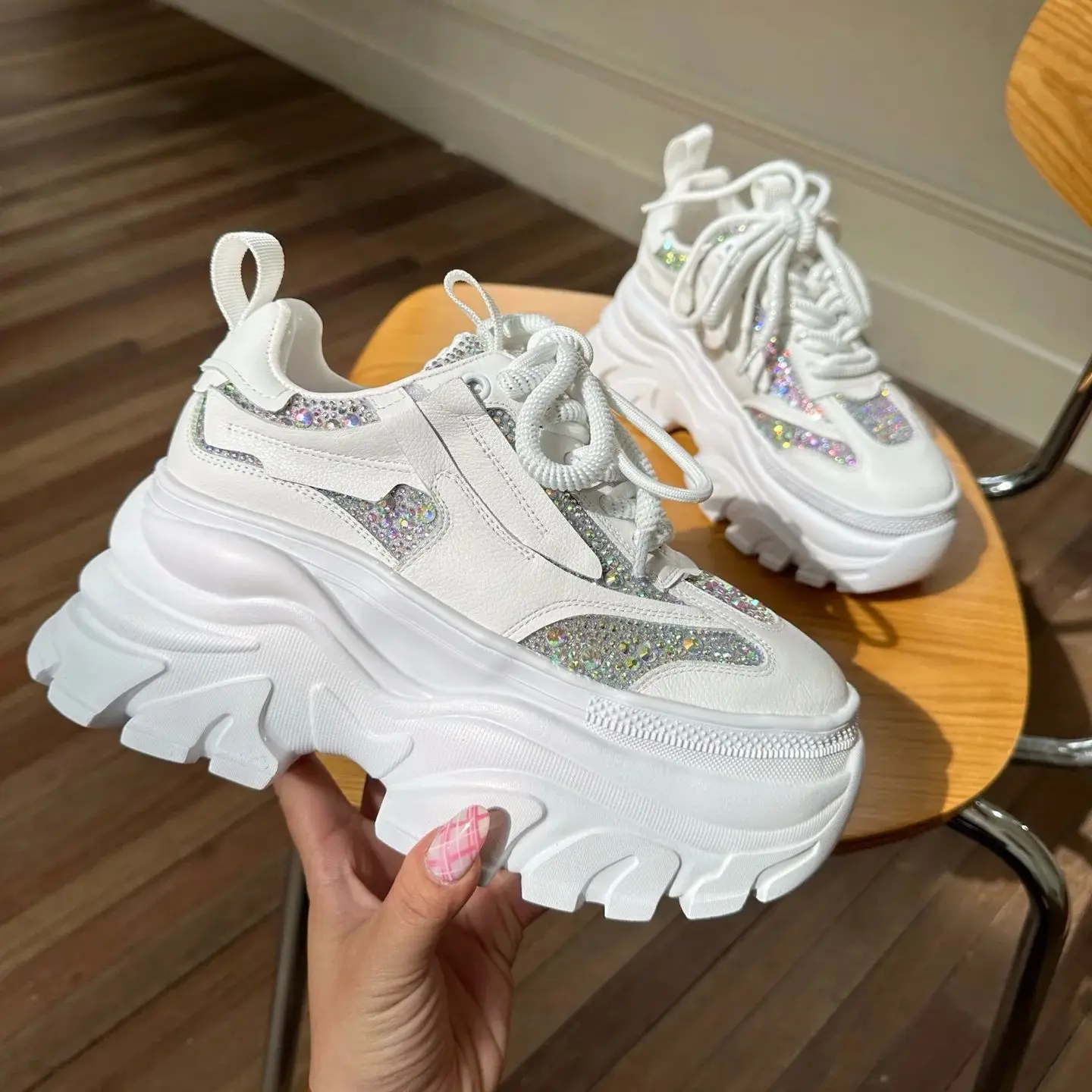 

Women Chunky Sneakers Casual White Bling Crystal Shoes Luxury Brand Fashion High Heels Platform Spring Thick Bottom Trainer Fall