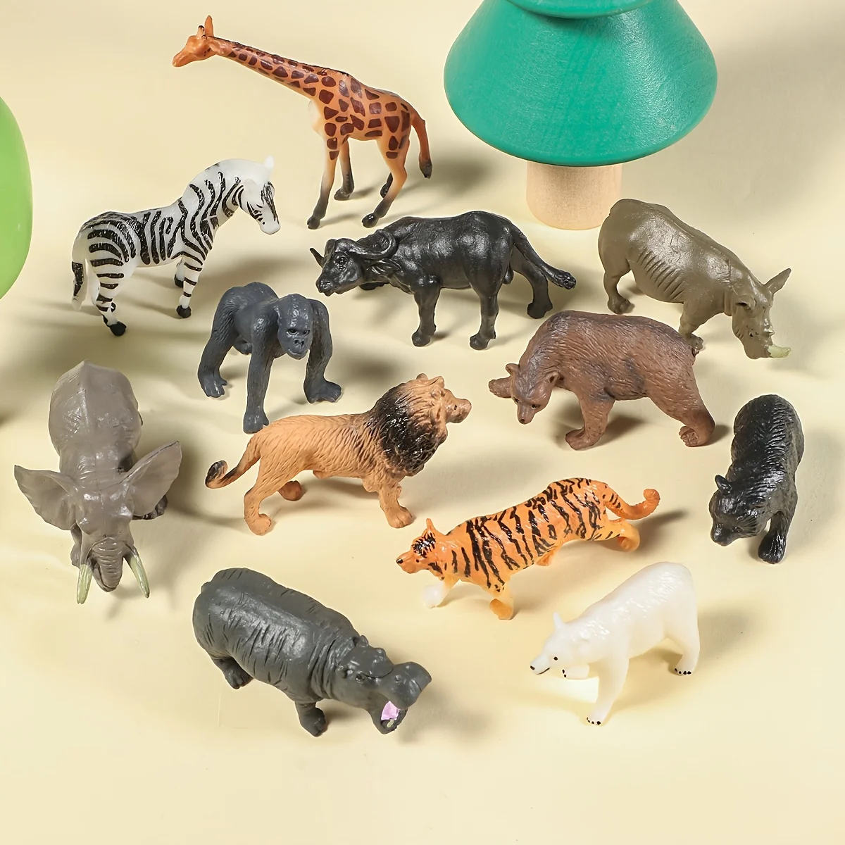 12 sztuk realistycznych figur zwierząt dzikich - miniatury PVC Jungle Safari na Boże Narodzenie, urodziny, Halloween - zawiera girafę