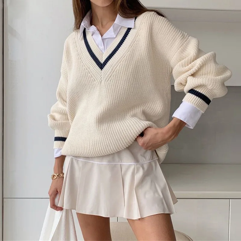 

2023 Autumn/Winter New Simple V-neck Woolen Weaving Casual Contrast Loose Knitted Long Sleeve Sweater For Women