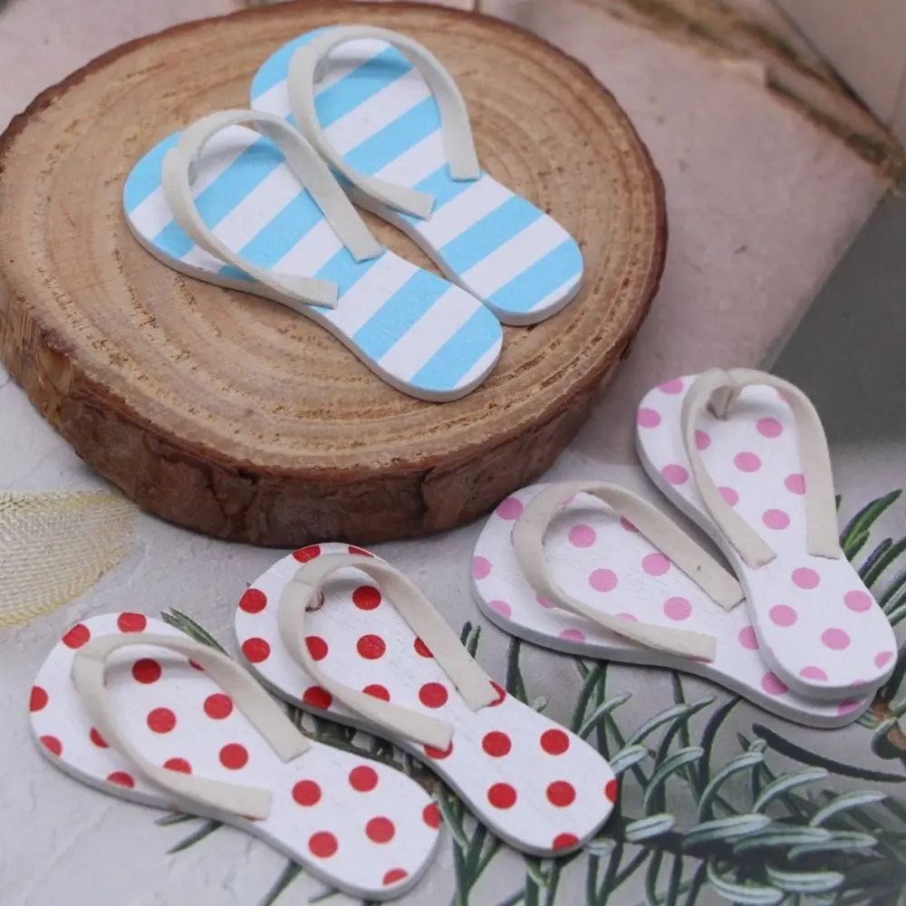 1 Pair 1:12 Dollhouse Dollhouse Flip Flops Mini Simulated Miniature Flip-flops Decorate Wood Mini Casual Slippers Kids Gift