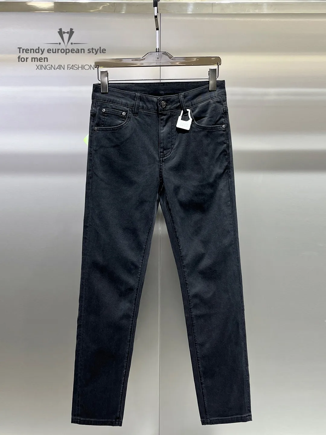 

Spring 2026 Men's Slim Fit Casual Jeans Versatile Business Style Small Straight Foot Pants Standard Version Washed Denim