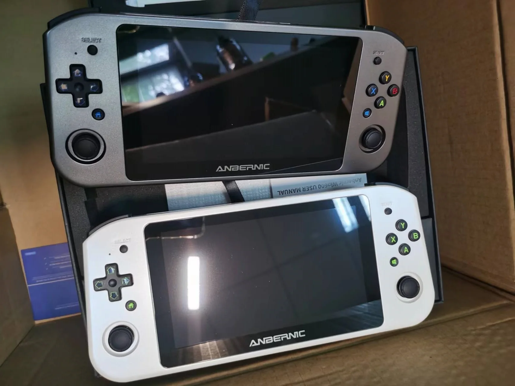 New Gaming Console Win 600 Handheld Game Console   Anbernic Win600 3050e