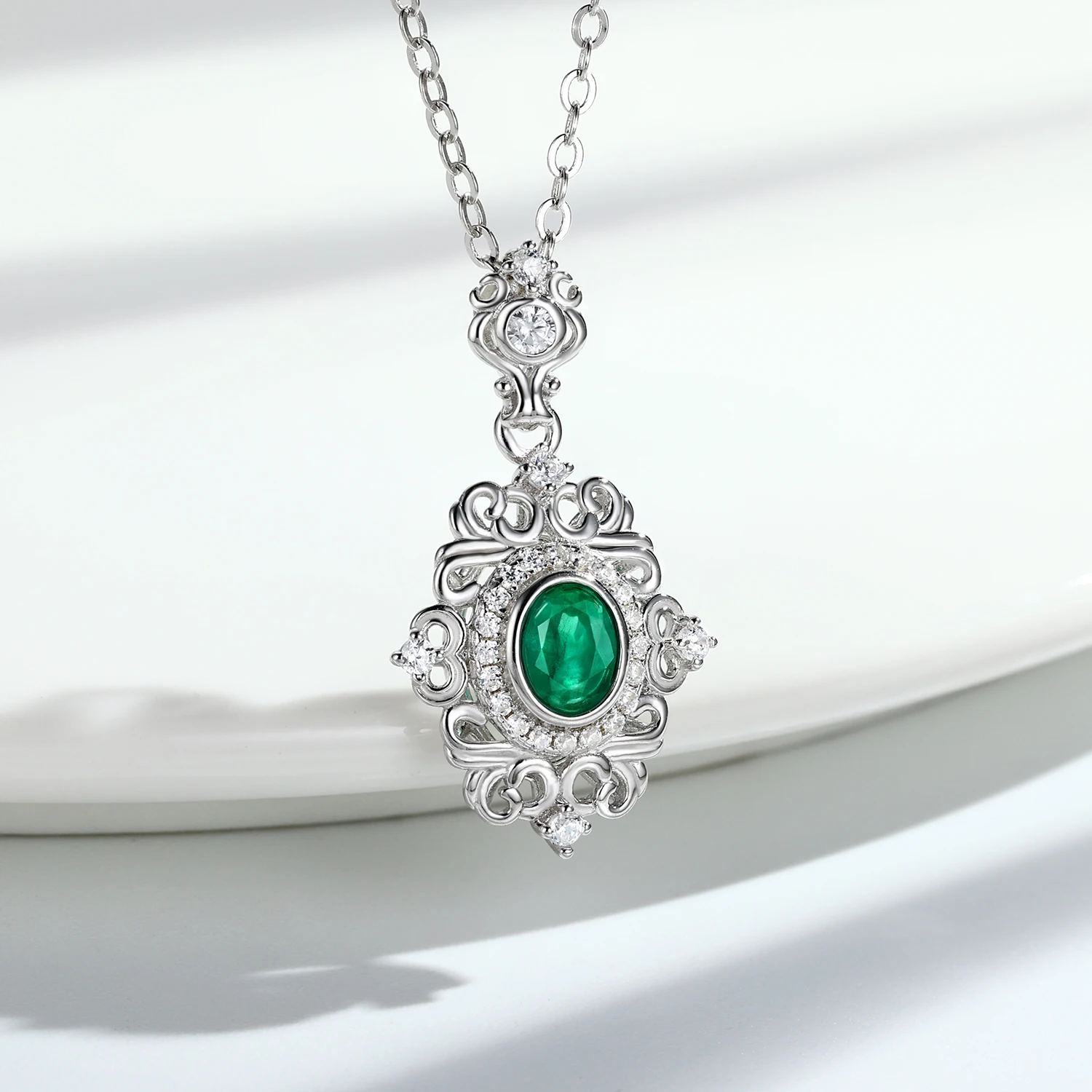

SILE Women Luxury Gemstone Jewelry 925 Sterling Silver High Quality Natural Emerald White CZ Pendant Necklaces Clavicle Chains
