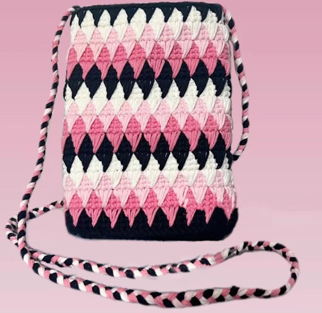 DIY handmade crocheted mobile phone bag wool knitting material bag striped cross-body bag women's knitted rhombus bag gift
