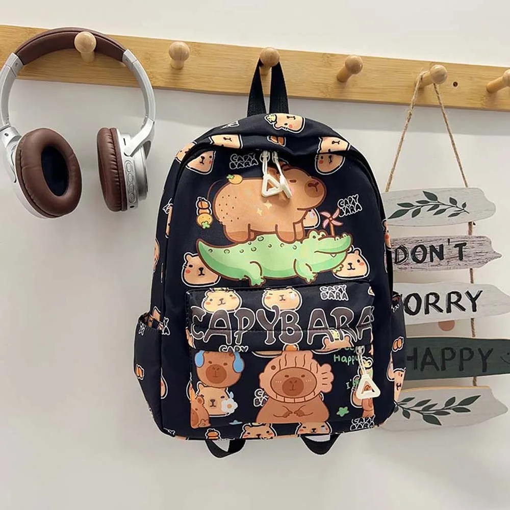 Zaino Capybara addensato Cinghie larghe in nylon Zaino per animali dei cartoni animati Borsa da scuola leggera pieghevole di grande capacità quotidiana