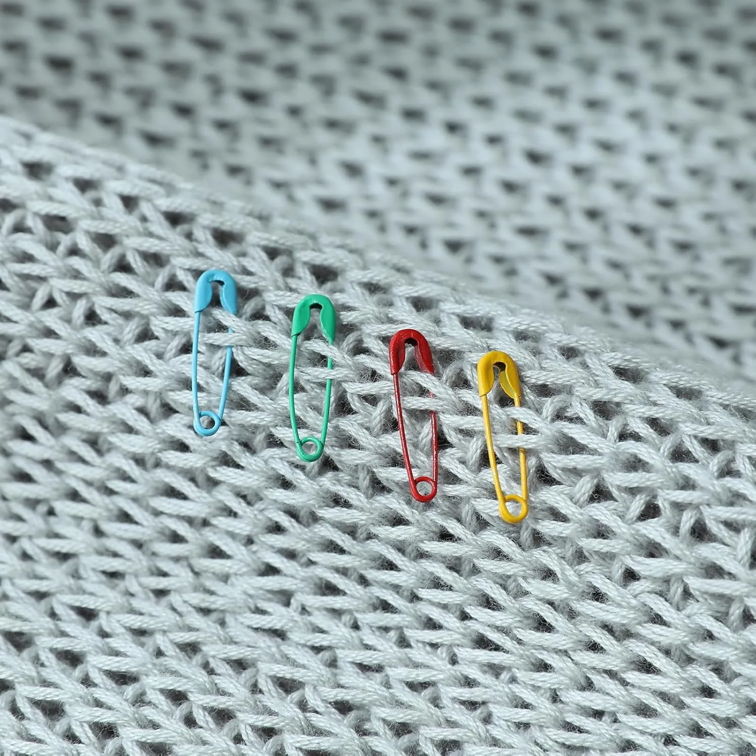 Colored Safety Pins,0.75 Inch Mini Safety Pins for Clothes,Small Safety Pin Rust Resistant Nickel Plated Steel Set for Crafting, Sewing, Rimming Fastening Clip Button for Garment Hang Tag 120pcs/box view 3
