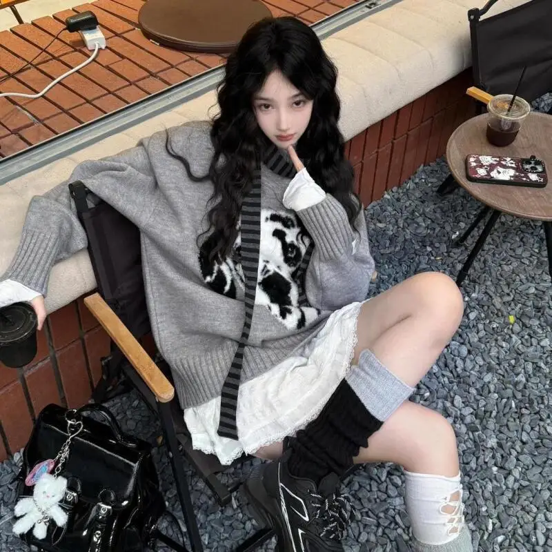 

Серый трикотаж для девочек, кардиган с героями мультфильмов, свободный свитер для отдыха, студенческая мода, темперамент, осенне-зимние топы, оптовая продажа