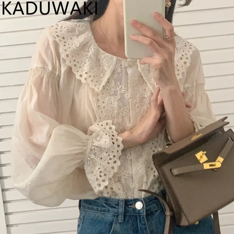 Vintage Lace Lace Hook Flower Blouse Women Autumn 2025 Lapel Flare Sleeve Loose Casual Woman Shirts Korean Chic Elegant Blusas