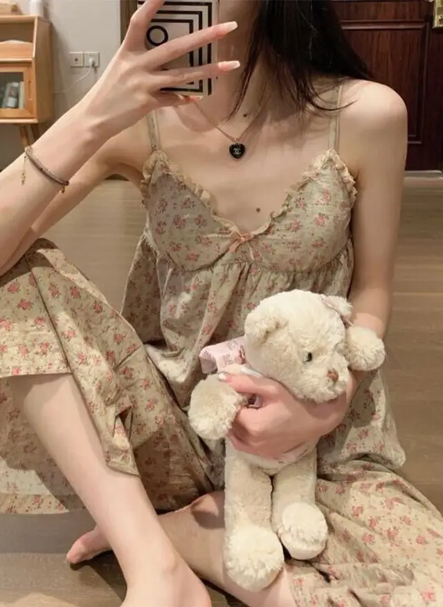 

Romantic American Retro Floral Lace Trim Nightgown Set V Neck Strap Long Pants Gentle Home Clothes Cotton Sleepwear Suit