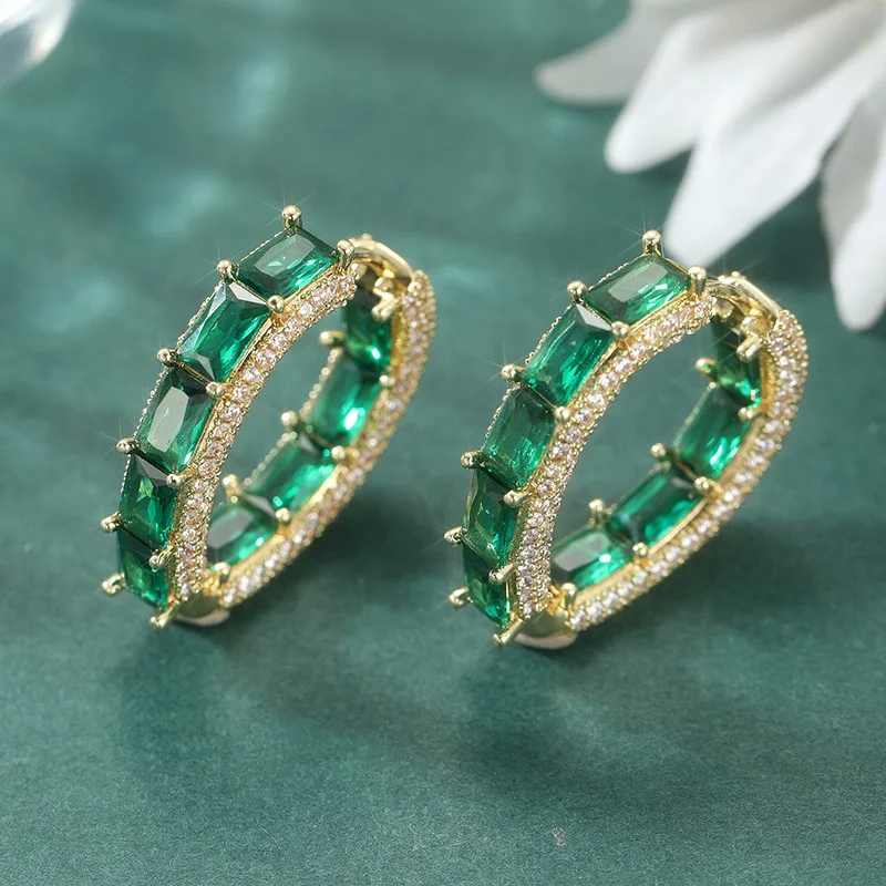 Luxuriöse geometrische synthetische grüne Zirkon-Creolen für Damen, modische goldfarbene Hochzeits-Brautohrringe, romantischer Schmuck – Detail 5