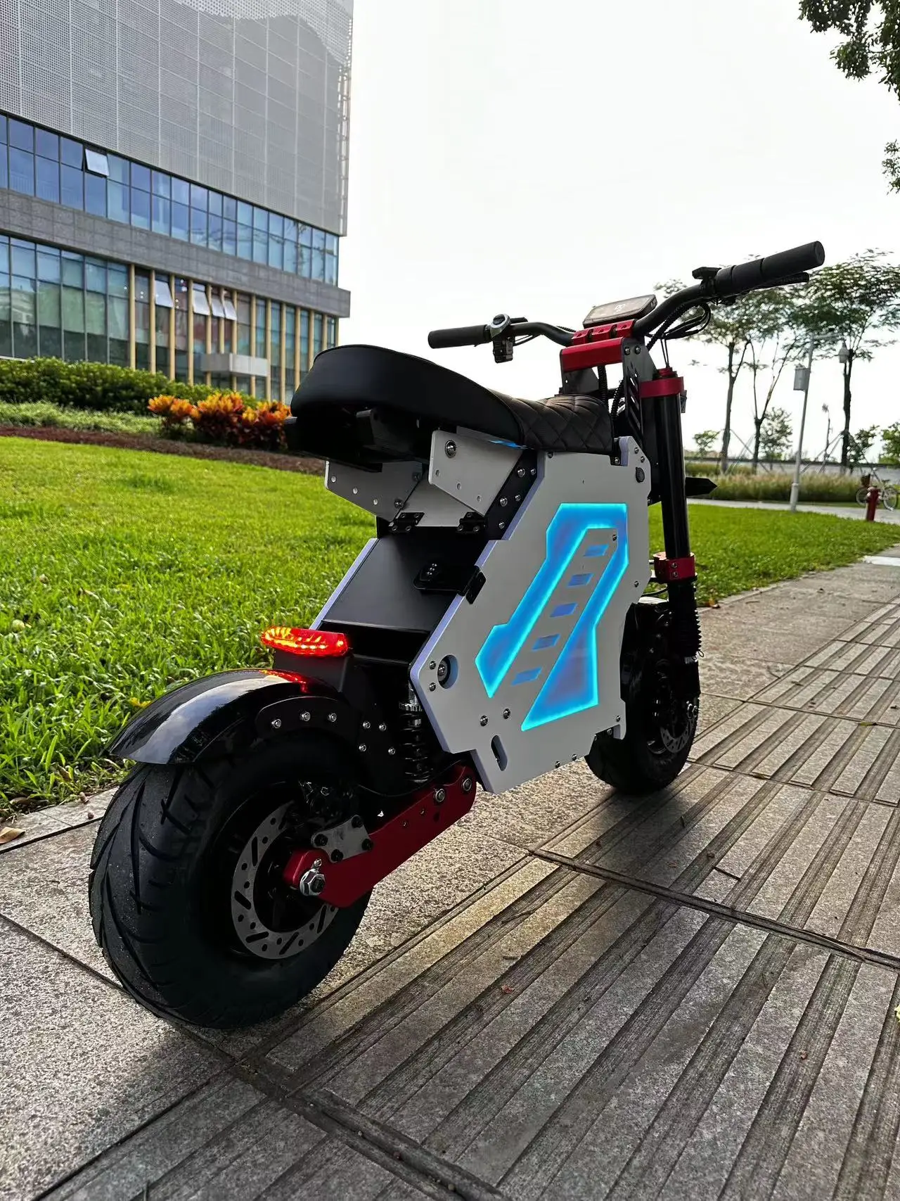 Geofought M5 72V 10000W dual motor 30-50ah battery fast speed two wheels 13/14inch off road electric scooter for adults