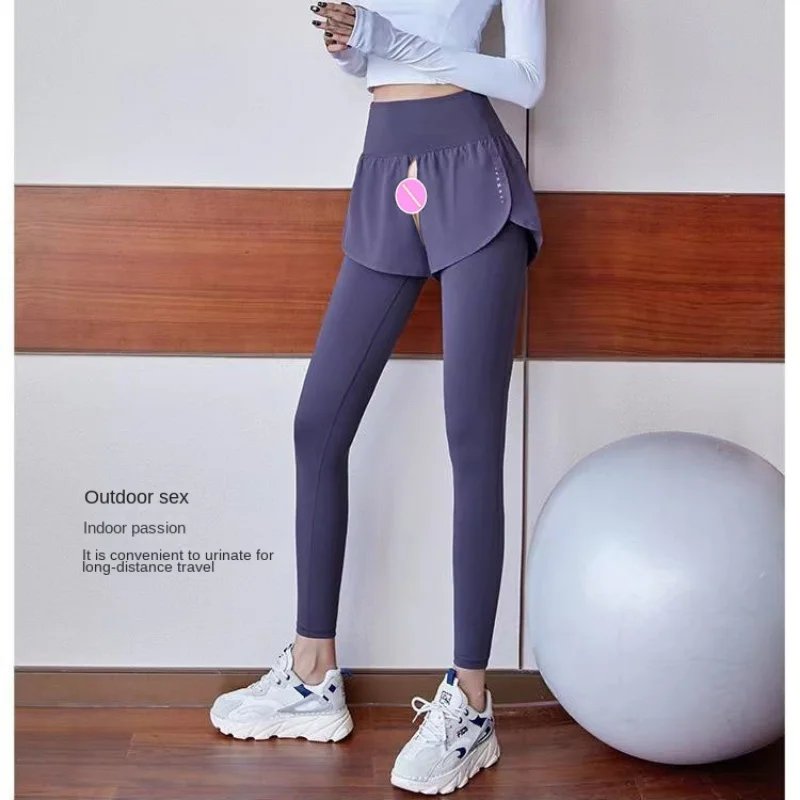 Outdoor Open Crotch Sex Pants, Exotic Hotpants Women Seamless Peach Hip Leggings Push Up Yoga Clothes Couple Casual Streetwear