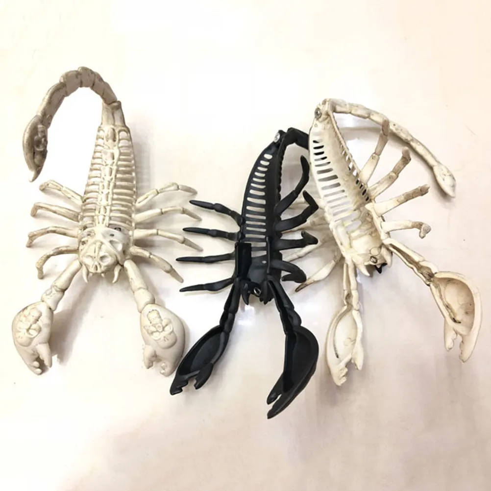 

1Pcs Luminous Plastic Realistic Scorpion for Halloween Party Pranks Simulation Fake Bugs Spooky Decoration Reusable