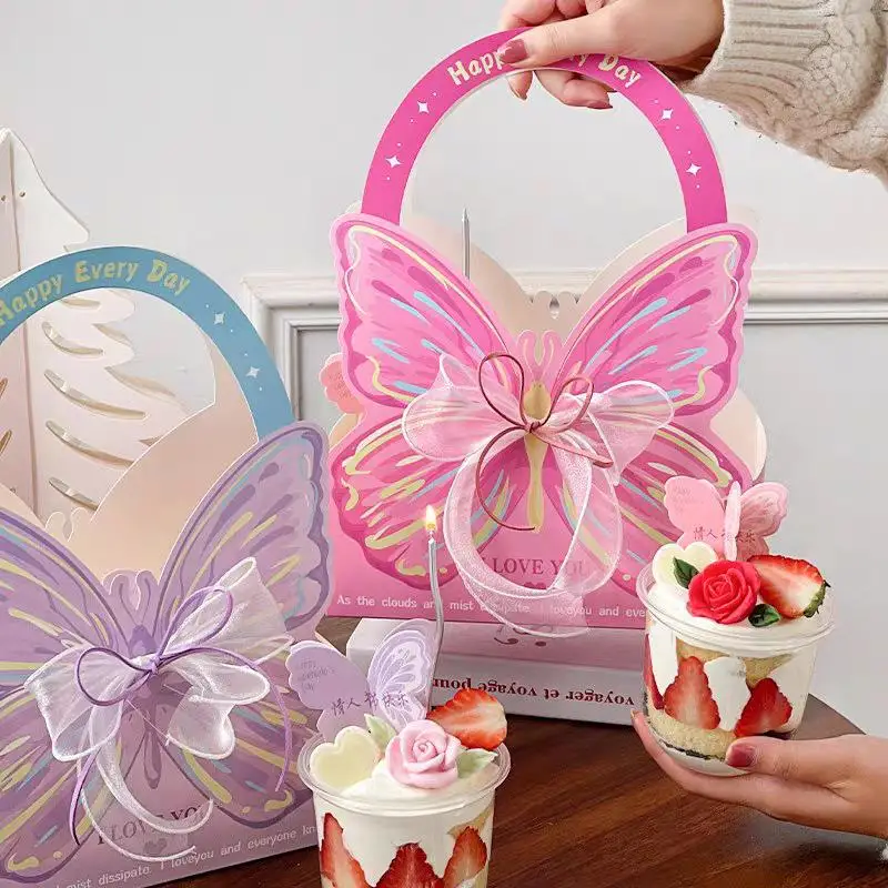 

Handy Butterfly Design Translucent PVC Flower Box, Flower Shop Packaging for All Occasions, Ideal for Valentine's Day Gifting