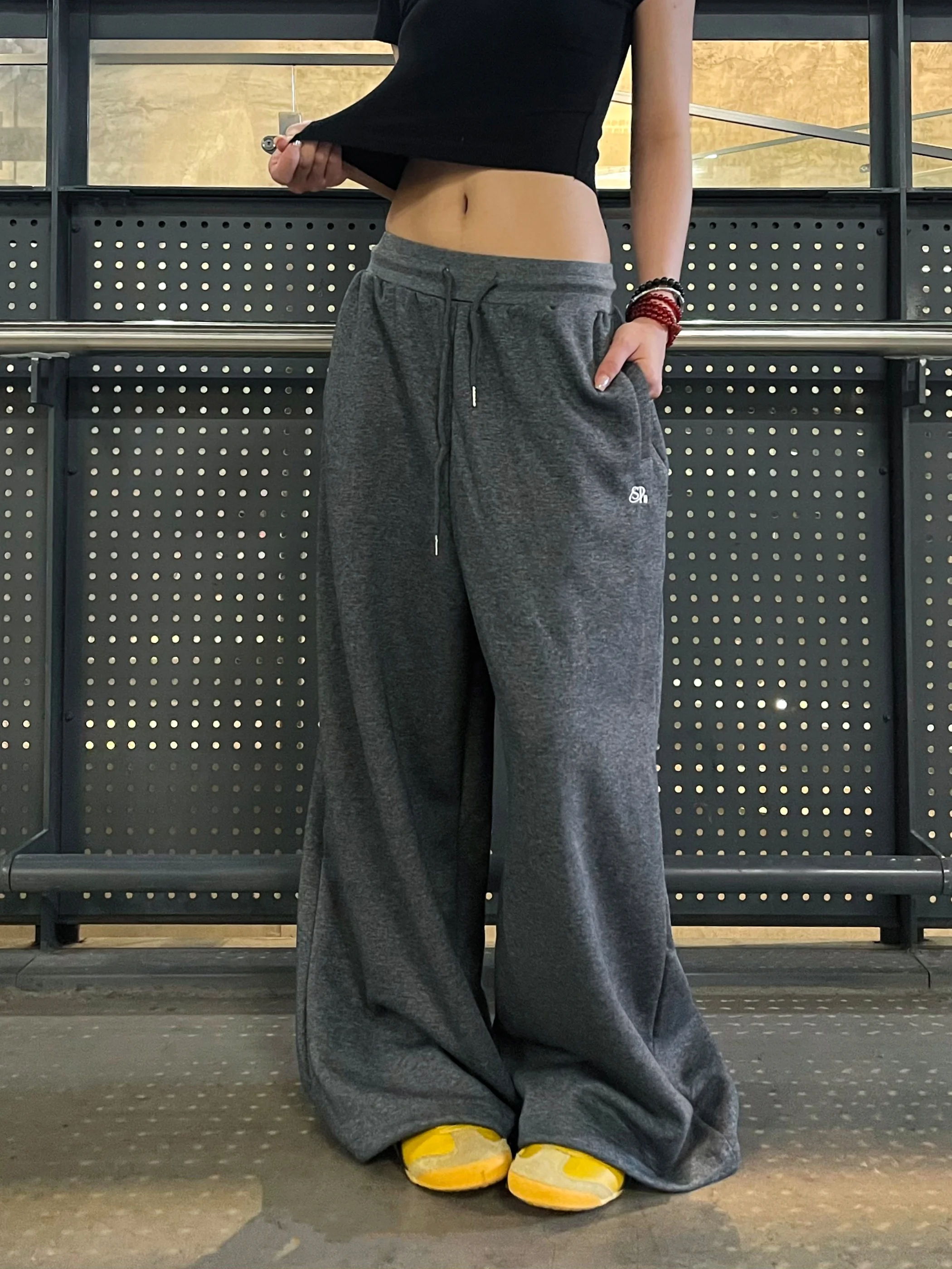 

Американские спортивные брюки с вышивкой и шнурком, повседневные, широкие, прямого кроя, женские, удобные, дышащие