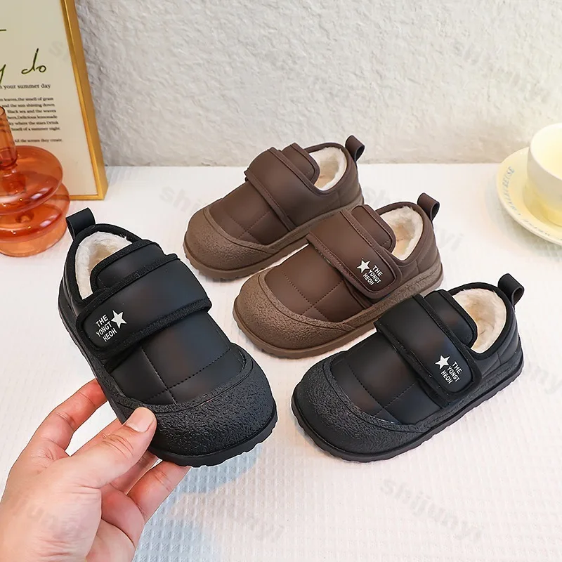 

Boys' Retro Warm Thickern Low Top Snow Boots 2025 Winter New Childrens Fashion Versatile Plush Comfortable Non Slip Cotton Shoes