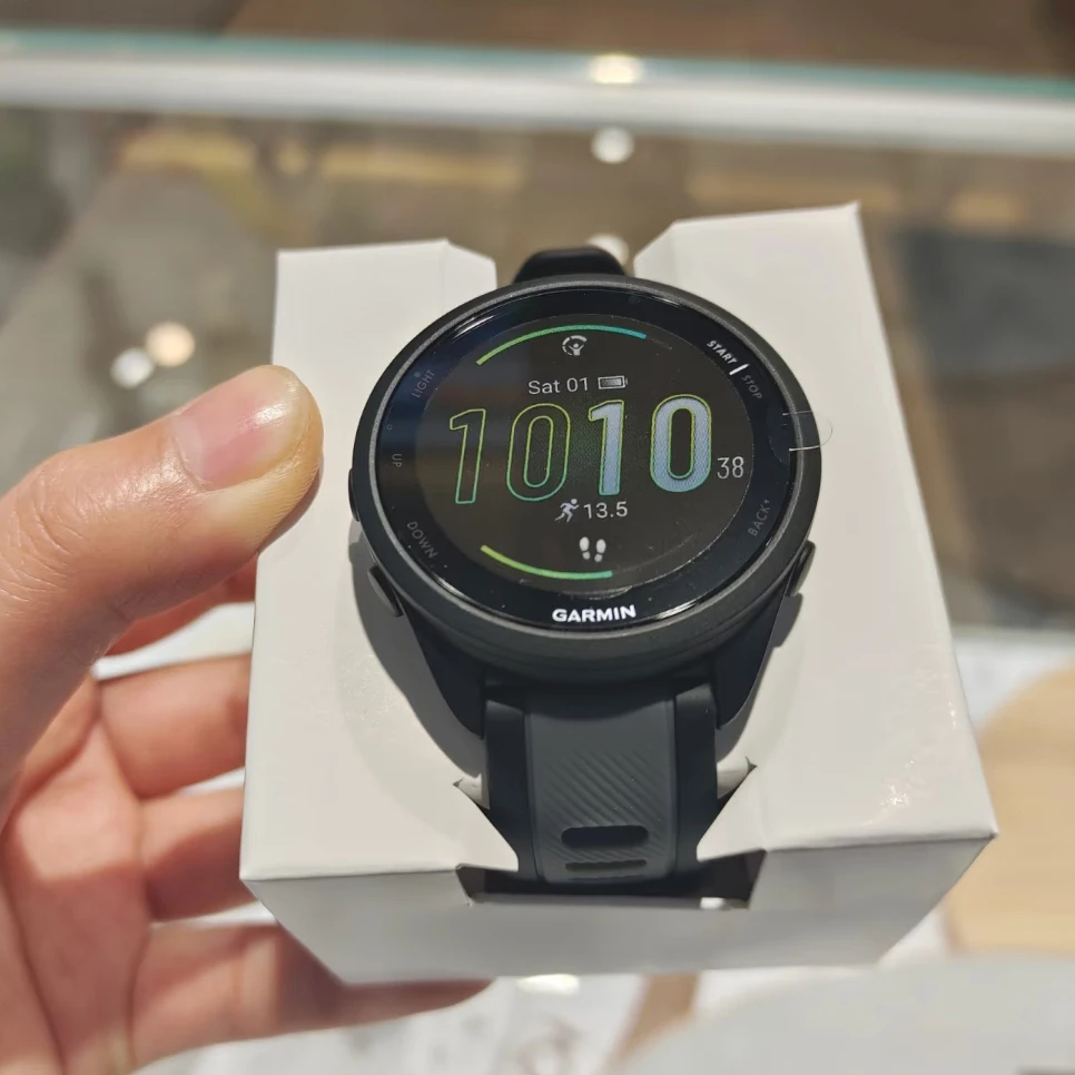 Garmin Forerunner 165 Smartwatch المدمج في GPS 43mm 1.2 "AMOLED عرض 11 يومًا عمر البطارية مراقب معدل ضربات القلب جهاز تعقب للياقة البدنية