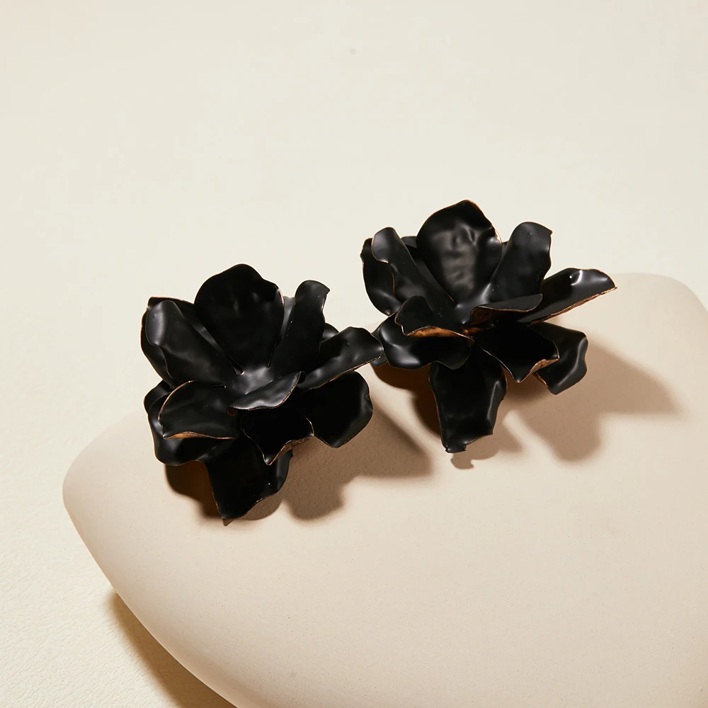 New iron material large flower earrings Exaggerated summer niche holiday earrings, free shipping