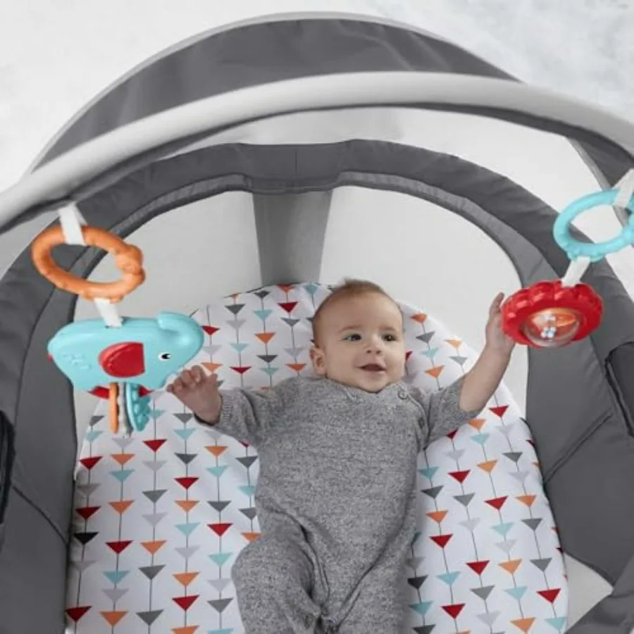 سرير محمول على TheGo Baby Dome مساحة لعب للسفر مع مظلة ألعاب لحديثي الولادة التنموية للنوم الآمن والترفيه