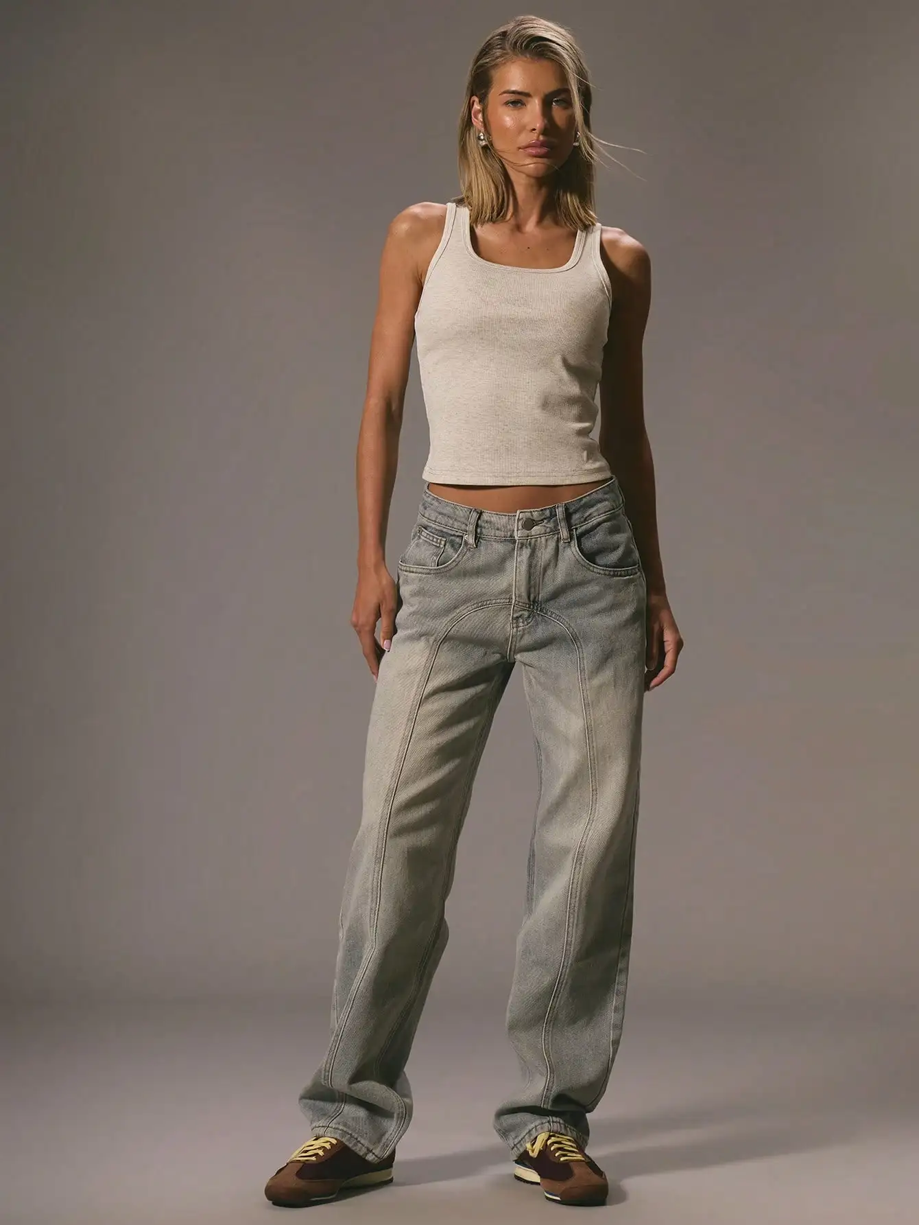 

Джинсы с широкими штанинами и поясными петлями, повседневный стиль 90-х для весны, лета и осени