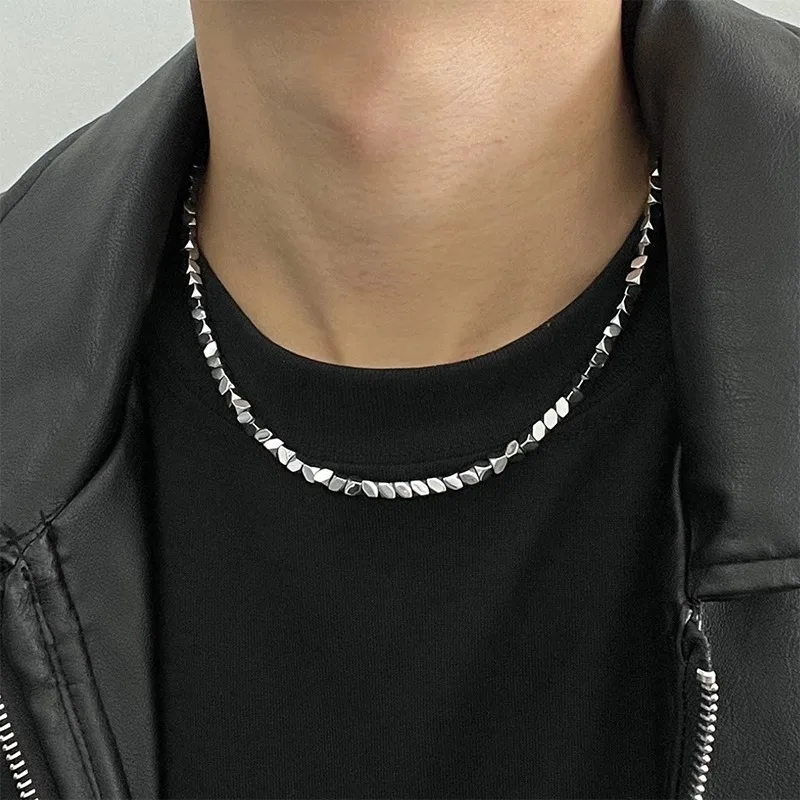 Silver Geometric Chain Necklace Men Minimal Faceted Link Stainless Look Streetwear Simple Fashion Necklace Clean Urban Style