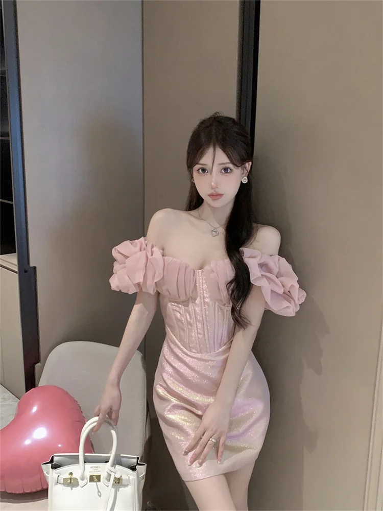 Różowa sukienka korsetowa z odkrytymi ramionami, damska, z falbankami i bufiastymi rękawami, błyszcząca satynowa sukienka bodycon, słodka, modna mini sukienka na imprezę, wieczorowa, klubowa. — zdjęcie 4